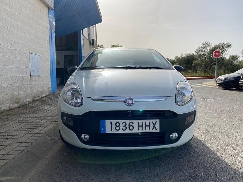 Usado Fiat Punto Easy 95 CV (69 kW) 2012 Blanco Utilitario