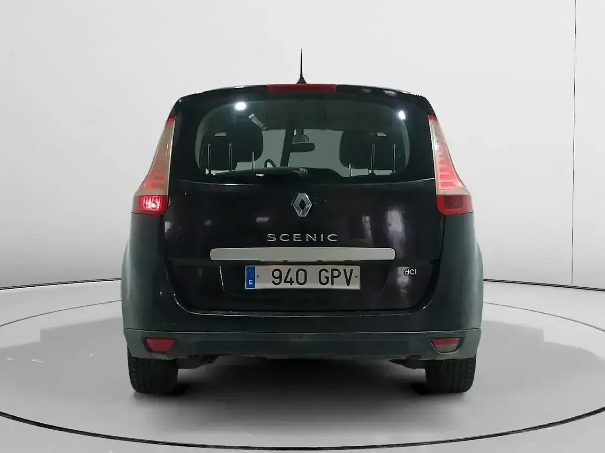Usado Renault Scénic III Dynamique 130 CV (95 kW) 2009 Negro Monovolumen