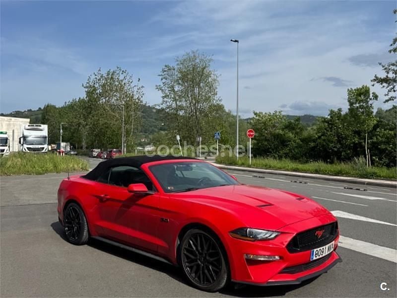 Usado Ford Mustang GT 450 CV (330 kW) 2019 Granate Descapotable