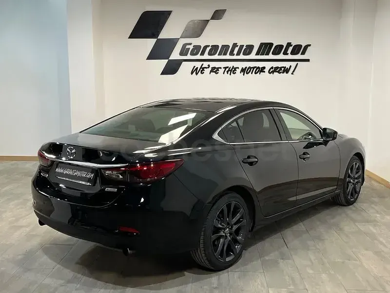 Usado Mazda 6 Luxury 175 CV (128 kW) 2016 Negro Berlina