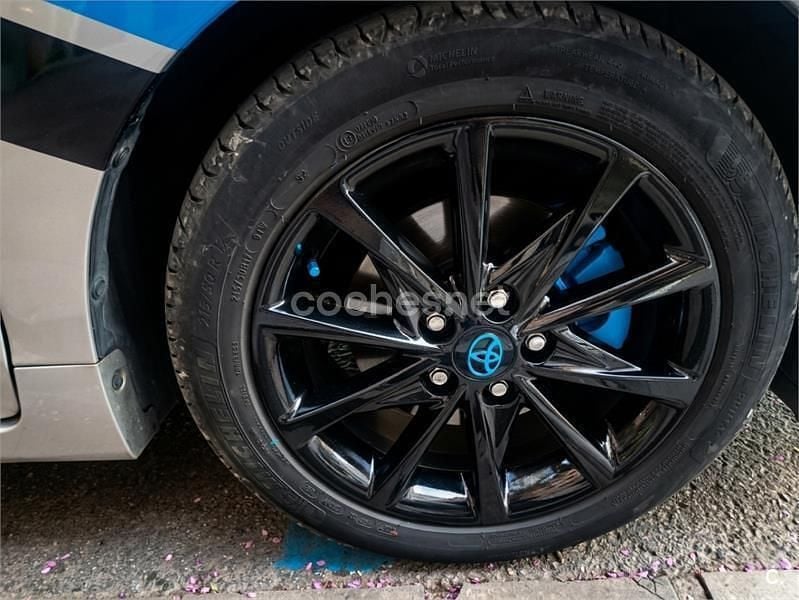 Usado Toyota Prius+ Executive 136 CV (100 kW) 2012 Gris / plata Monovolumen
