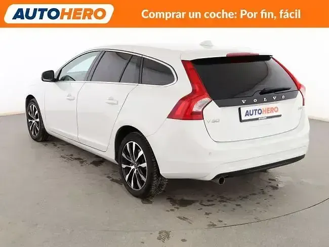 Brugt Volvo V60 Momentum 150 HK (110 kW) 2018 Hvid Stationcar
