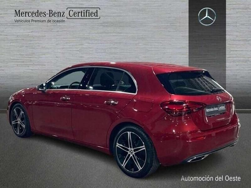 Usado Mercedes A180 117 CV (86 kW) 2025 Rojo Utilitario