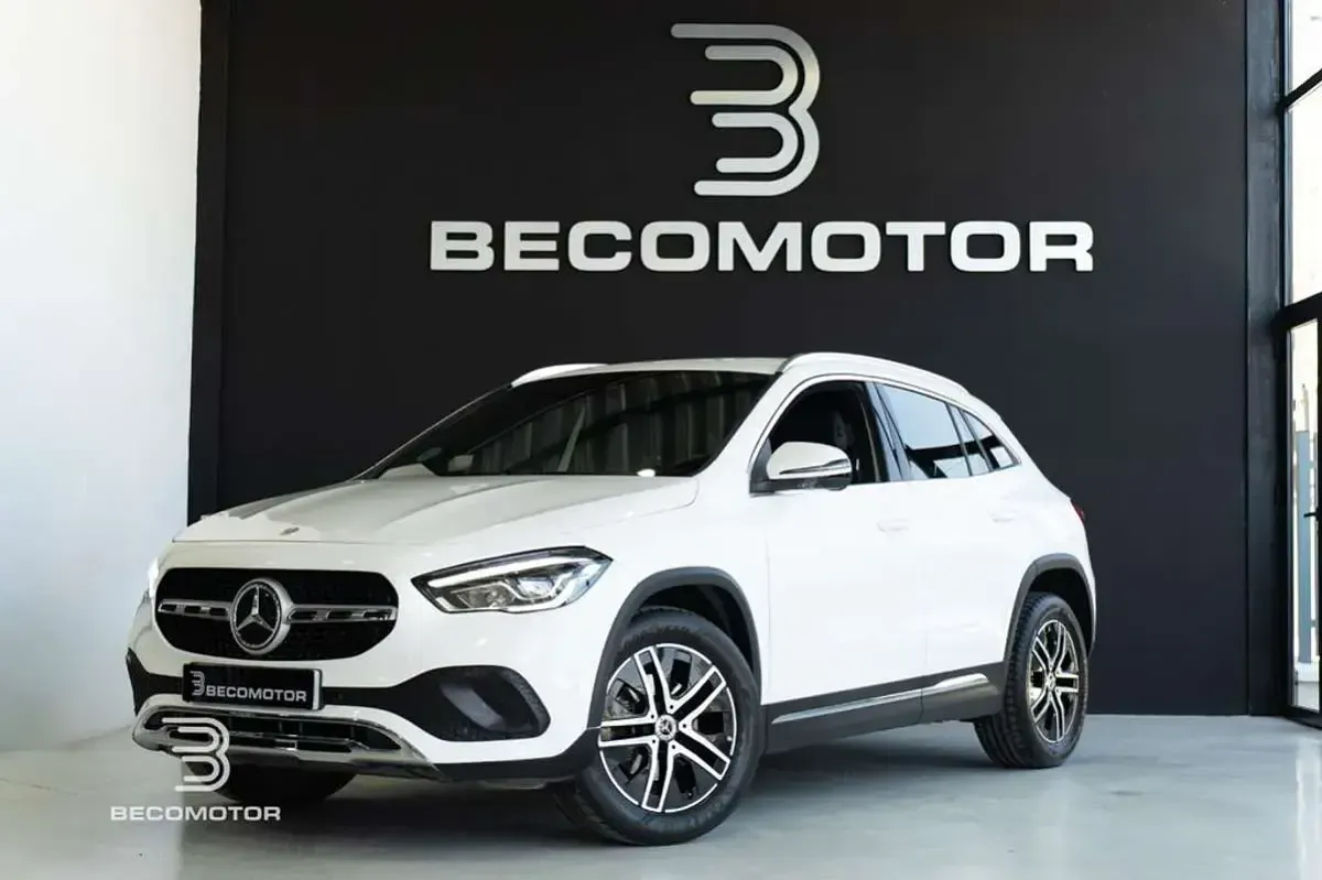 Usado Mercedes GLA200 150 CV (110 kW) 2021 Blanco SUV