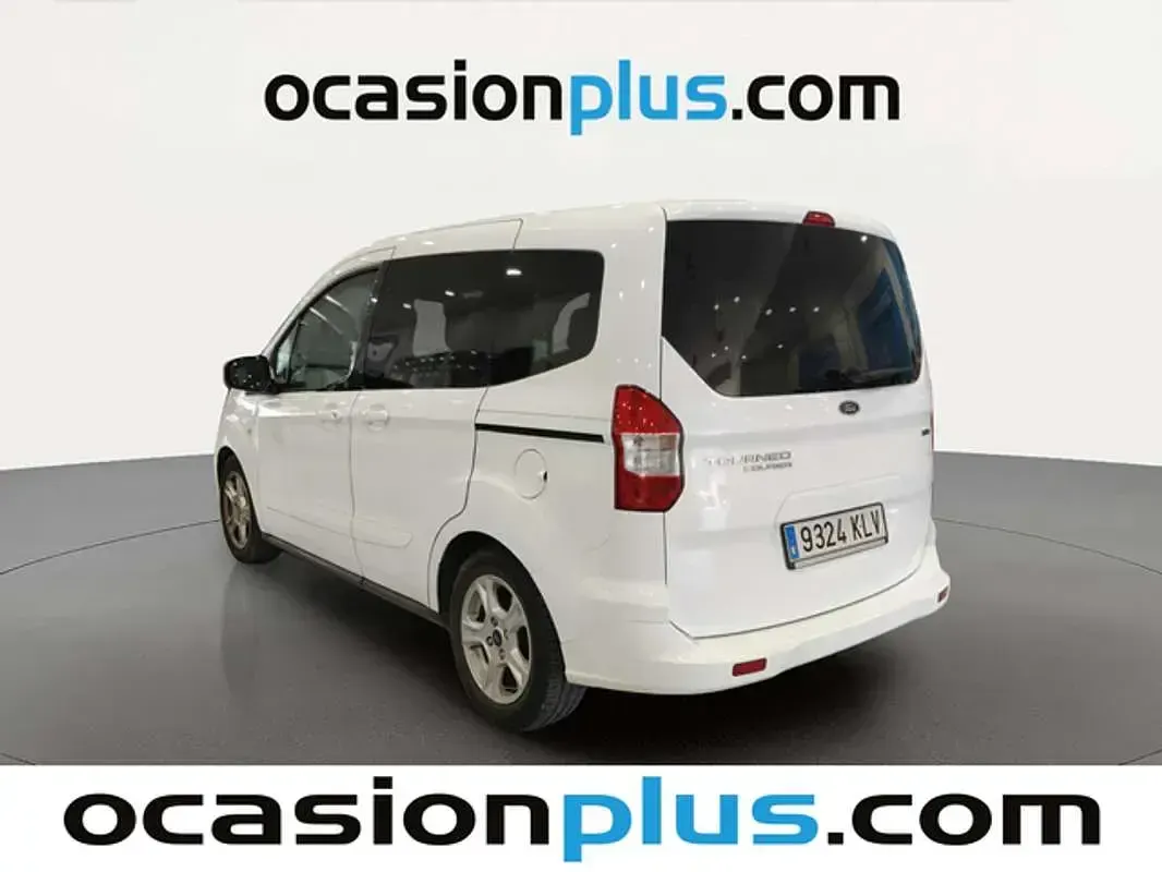 Begagnad Ford Tourneo Courier Trend 102 HK (75 kW) 2018 Vit Minibuss