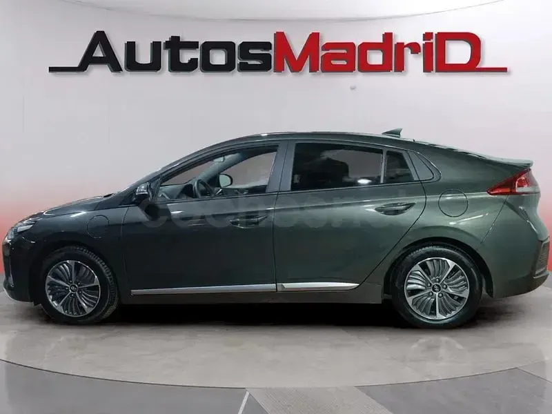 Usado Hyundai Ioniq 141 CV (103 kW) 2022 Gris / plata Utilitario
