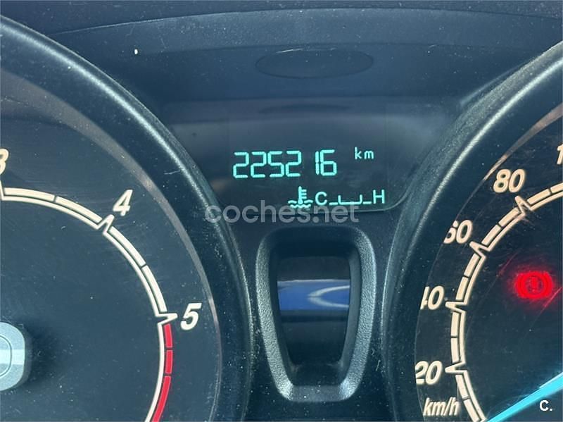 Usado Ford Transit Trend 100 CV (73 kW) 2017 Blanco Familiar