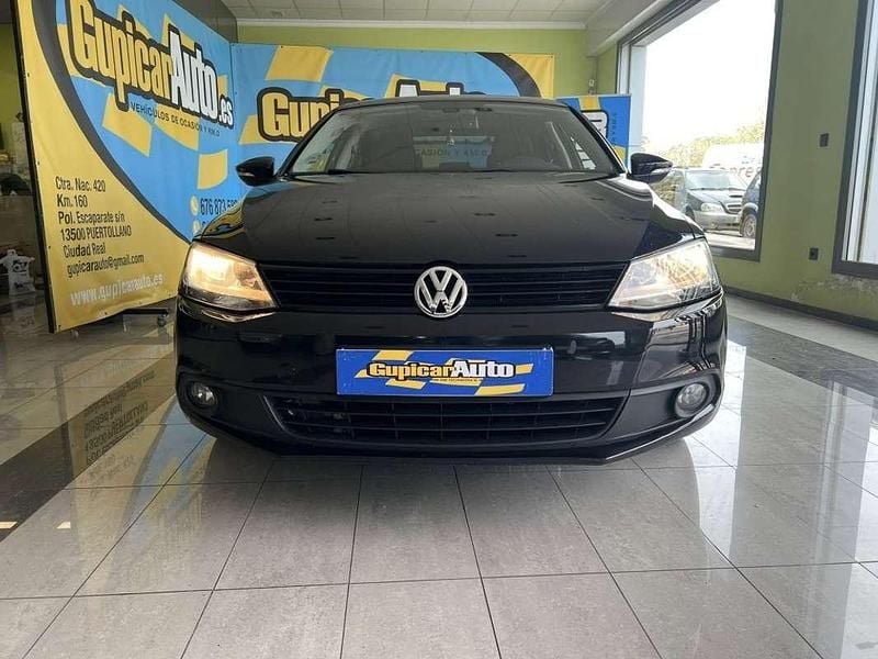 Usado VW Jetta Advance 105 CV (77 kW) 2011 Negro Berlina