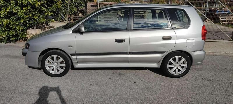 Usado Mitsubishi Space Star Plus 114 CV (83 kW) 2004 Gris Monovolumen