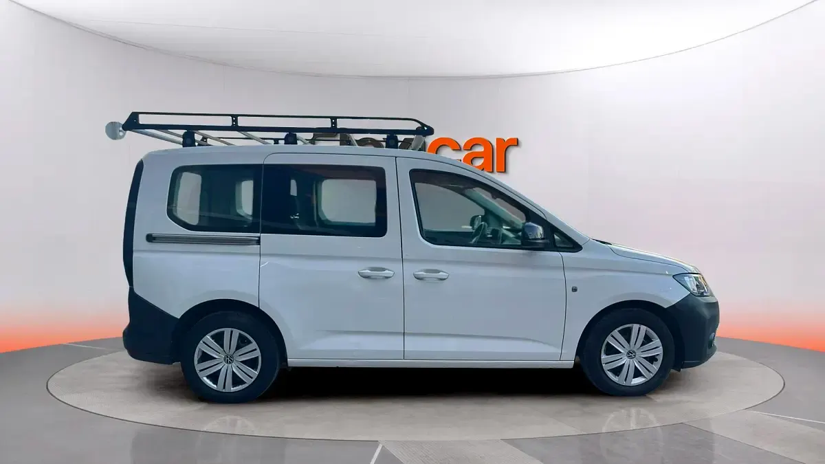 Usado VW Caddy 122 CV (89 kW) 2021 Blanco Monovolumen
