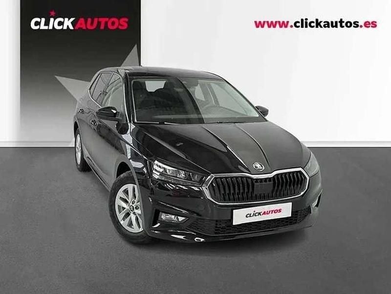 Usado Skoda Fabia Selection 95 CV (69 kW) 2025 Negro Utilitario
