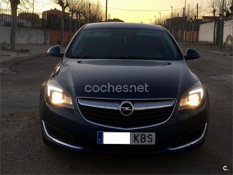 Usado Opel Insignia Business 136 CV (100 kW) 2017 Azul Berlina