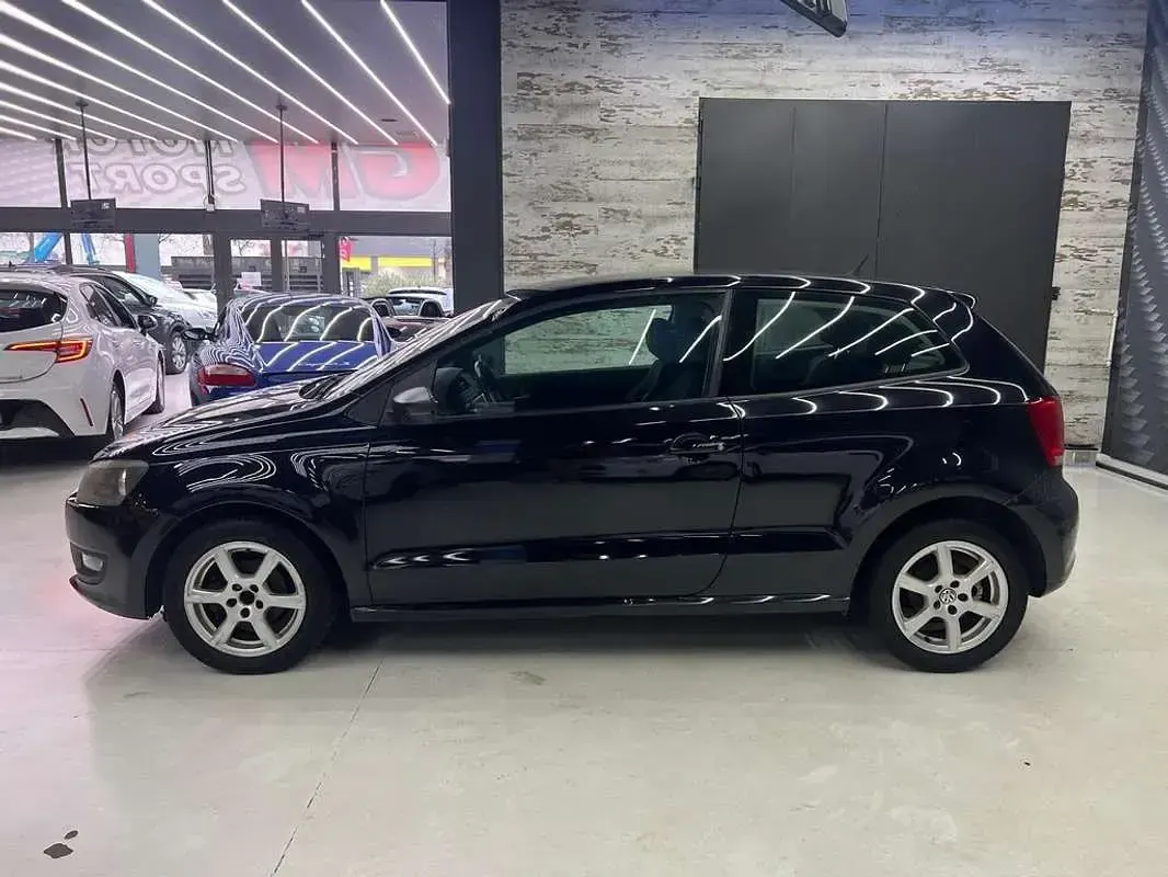 Usado VW Polo Sportline 90 CV (66 kW) 2010 Negro Utilitario