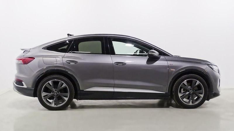 Usado Audi Q4 e-tron S-Line 150 kW (204 CV) 2023 Gris SUV