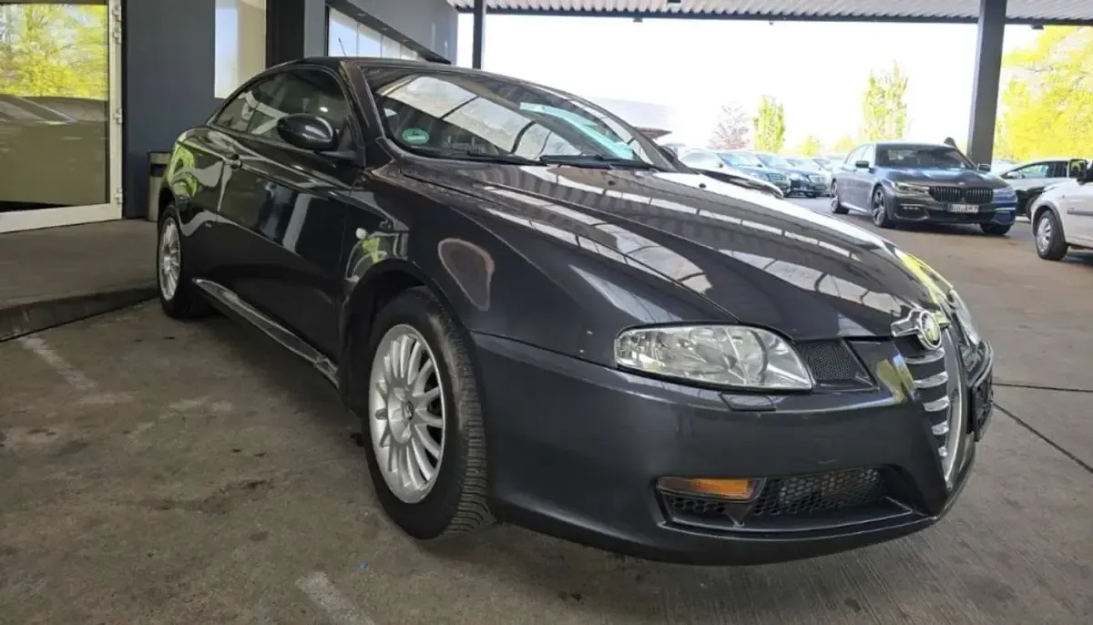 Usado Alfa Romeo GT Distinctive 150 CV (110 kW) 2006 Negro Coupe