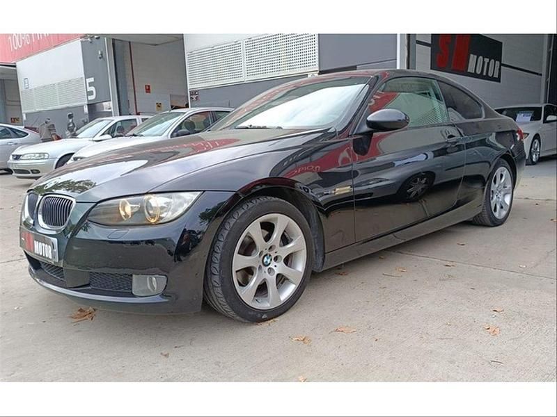 Negro Usado 2009 BMW 320 Coupe | 7490 € (Buen precio) - Imagen 1/4