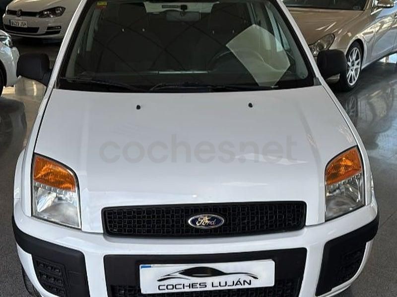 Usado Ford Fusion 80 CV (58 kW) 2012 Blanco Utilitario