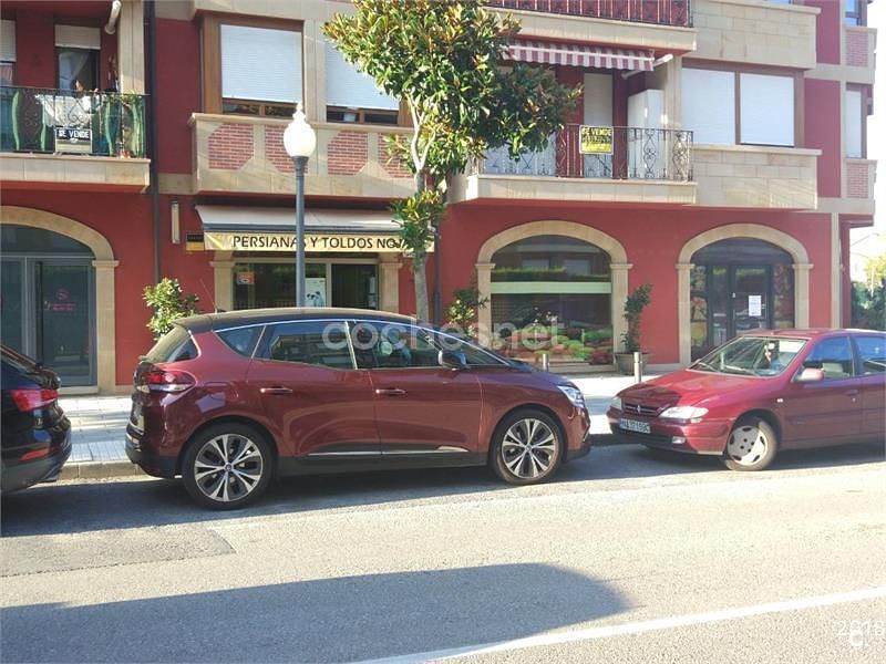 Granate Usado 2016 Renault Scénic III Zen Monovolumen | 17.900 € - Imagen 1/2