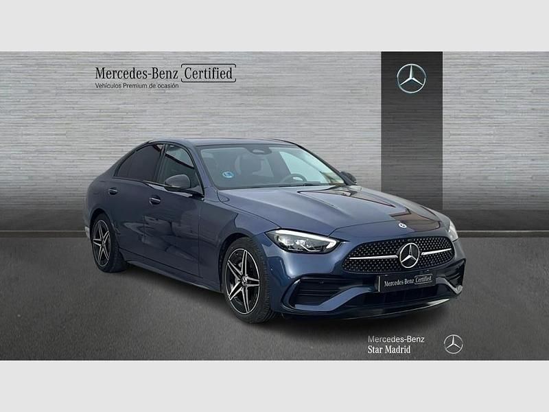 Usado Mercedes C220 AMG line 200 CV (147 kW) 2025 Azul sodalita metalizado Berlina
