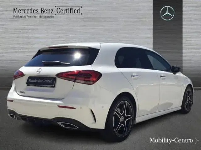 Usado Mercedes A200 AMG line 150 CV (110 kW) 2023 Blanco polar