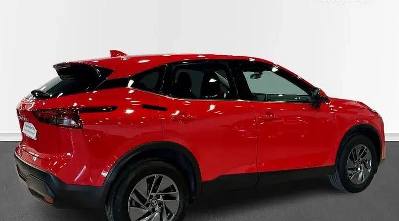 Usado Nissan Qashqai Acenta 158 CV (116 kW) 2022 Rojo volcan (solido) SUV