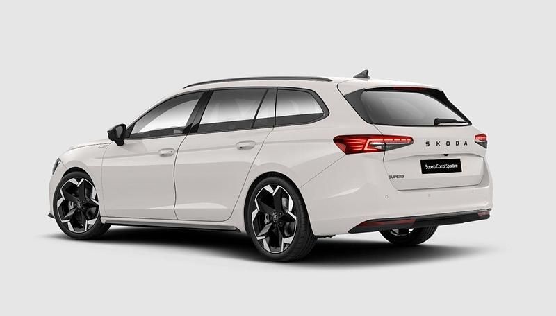 Nuevo Skoda Superb SportLine 150 CV (110 kW) 2026 Blanco Familiar