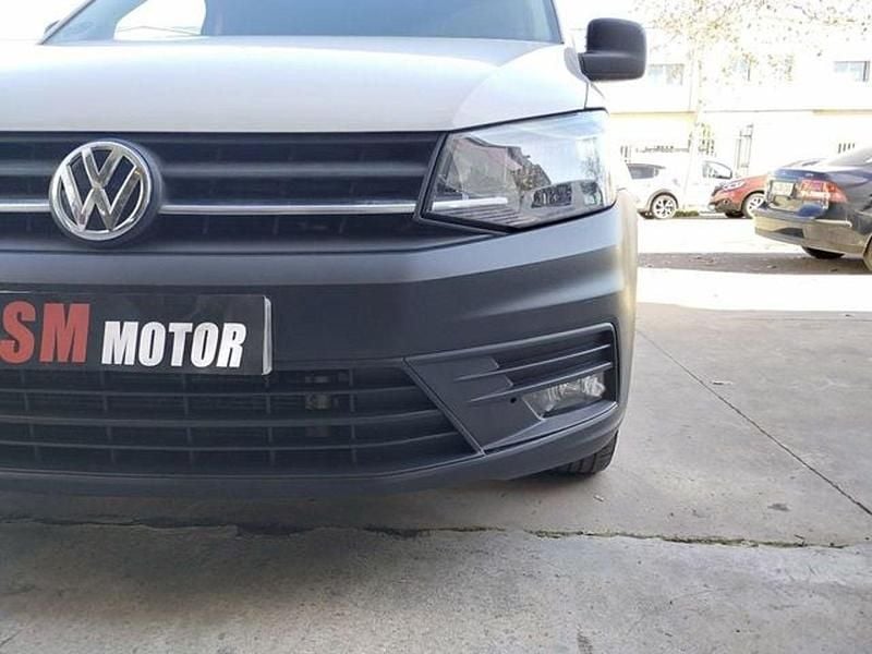 Usado VW Caddy 75 CV (55 kW) 2019 Blanco Monovolumen
