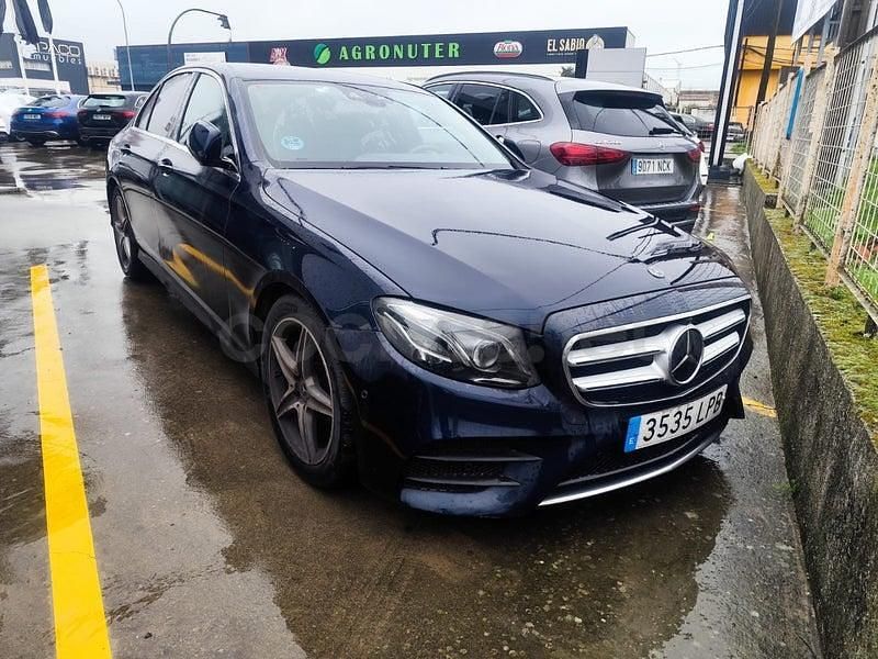 Usado Mercedes E220 194 CV (142 kW) 2021 Azul Berlina