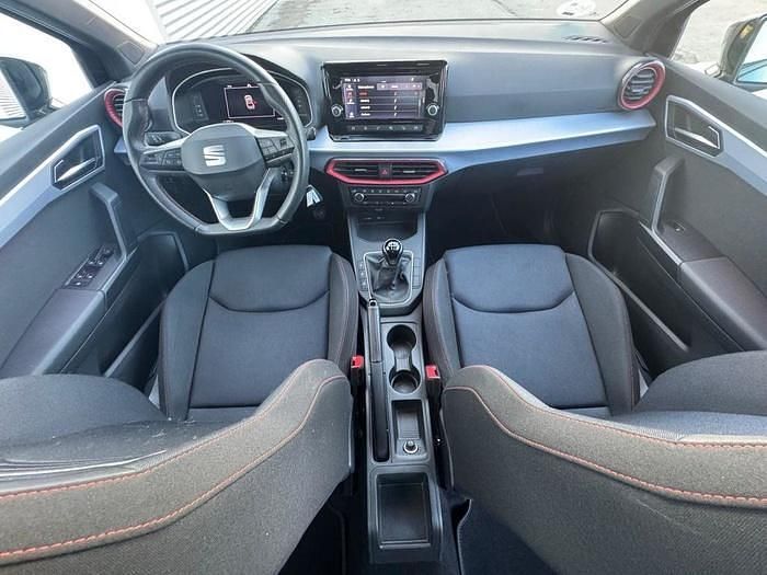 Usado Seat Ibiza FR 110 CV (80 kW) 2023 Negro Utilitario