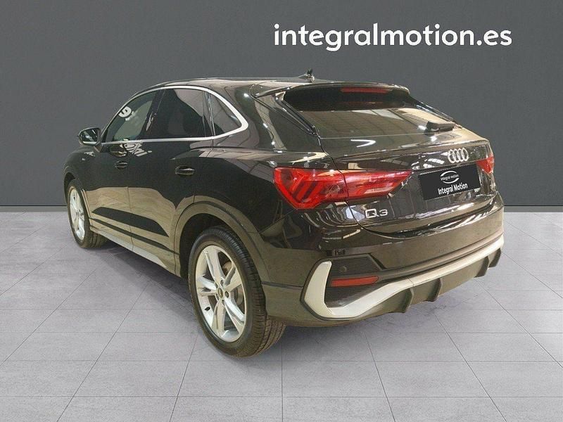 Usado Audi Q3 Premium 150 CV (110 kW) 2021 Negro SUV