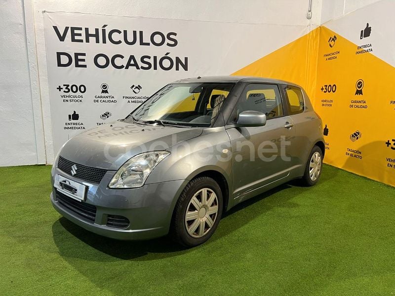 Gris / plata Usado 2007 Suzuki Swift GL Berlina | 4990 € (Precio justo) - Imagen 1/4