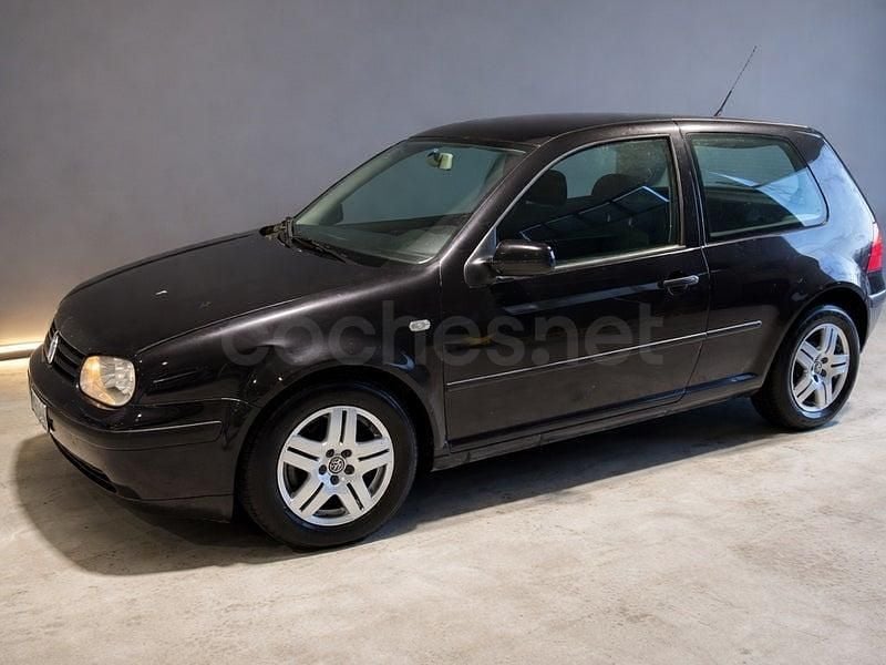 Usado VW Golf IV Advance 100 CV (73 kW) 2002 Negro Berlina