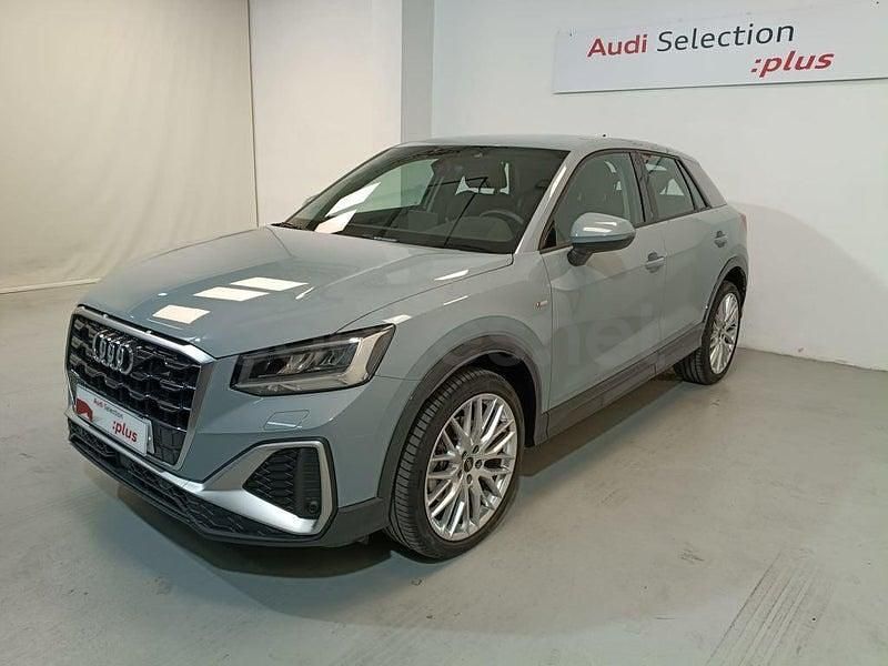 Usado Audi Q2 S-Line 116 CV (85 kW) 2022 Gris / plata SUV