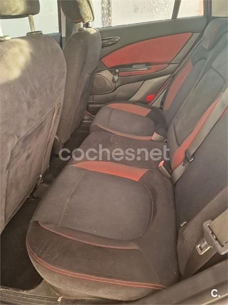 Usado Fiat Bravo Active 105 CV (77 kW) 2008 Granate Utilitario