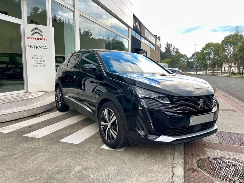 Usado Peugeot 3008 Allure 131 CV (96 kW) 2023 Negro SUV