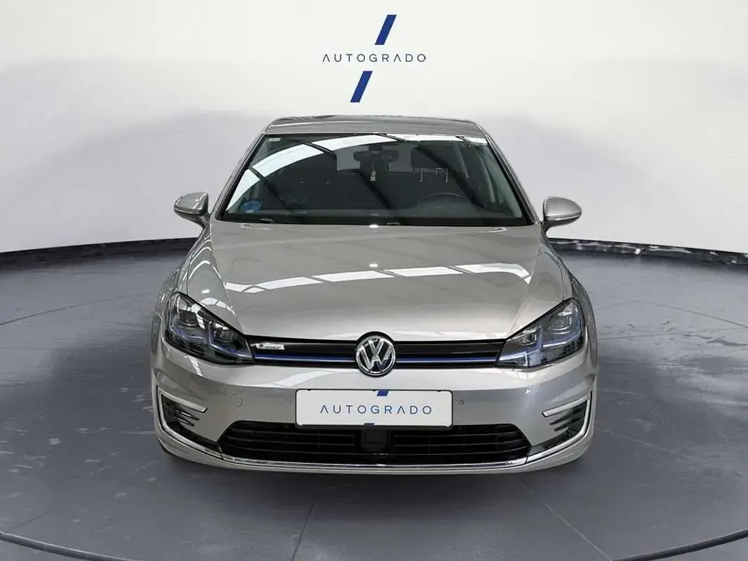Usado VW e-Golf 100 kW (136 CV) 2021 Beige Utilitario