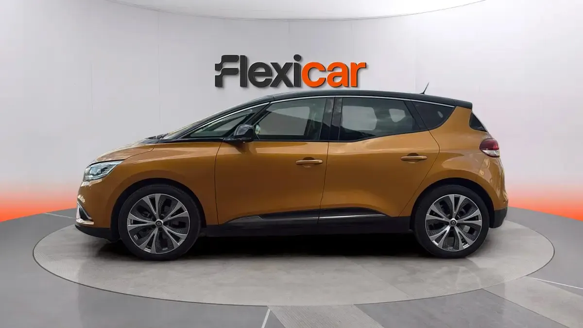 Usado Renault Scenic E-Tech Intens 131 CV (96 kW) 2017 Naranja Monovolumen