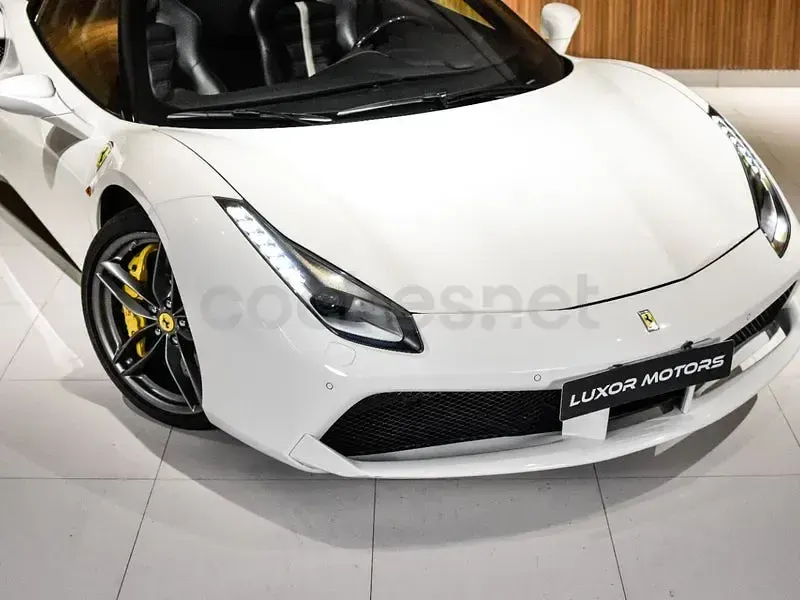 Usado Ferrari 488 670 CV (492 kW) 2017 Blanco Descapotable