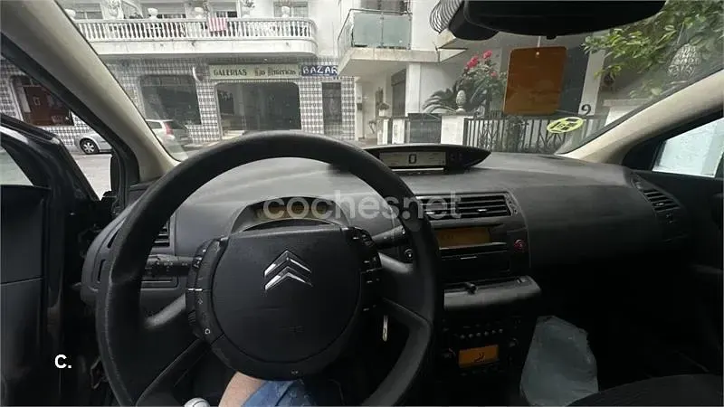 Usado Citroën C4 92 CV (67 kW) 2007 Negro Berlina