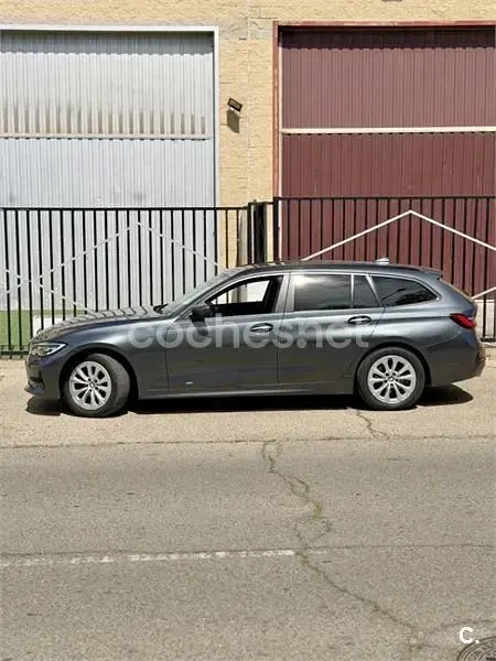 Usado BMW 318 150 CV (110 kW) 2021 Gris / plata Familiar