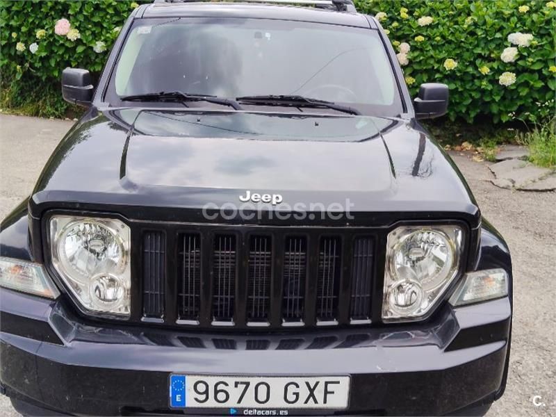 Negro Usado 2010 Jeep Cherokee Sport SUV | 9200 € - Imagen 1/1