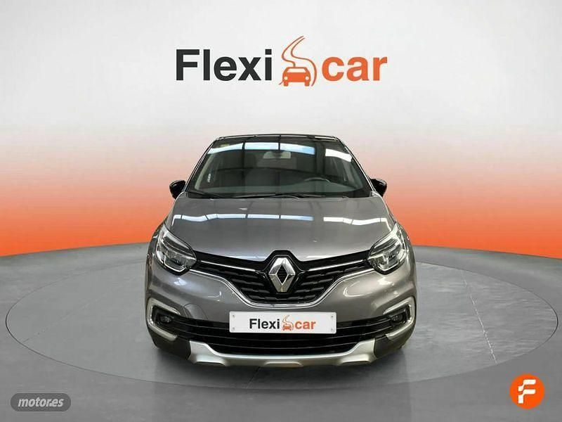 Usado Renault Captur Zen 120 CV (88 kW) 2018 Gris SUV