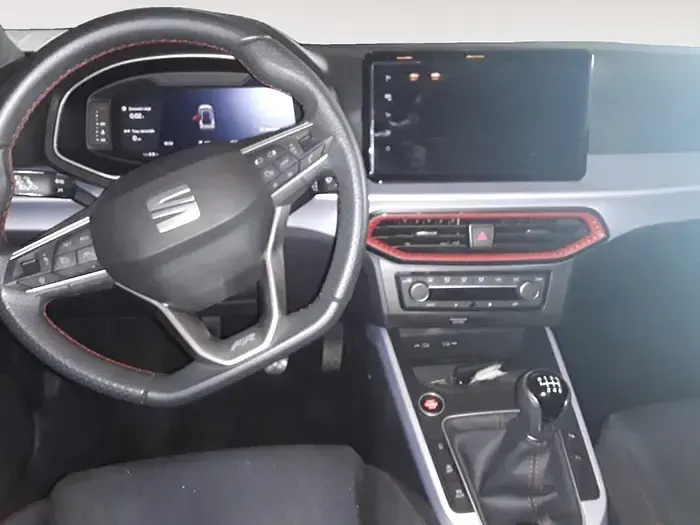 Usado Seat Arona Style 115 CV (84 kW) 2025 Gris SUV
