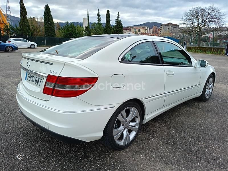 Usado Mercedes CLC200 122 CV (89 kW) 2010 Blanco Utilitario