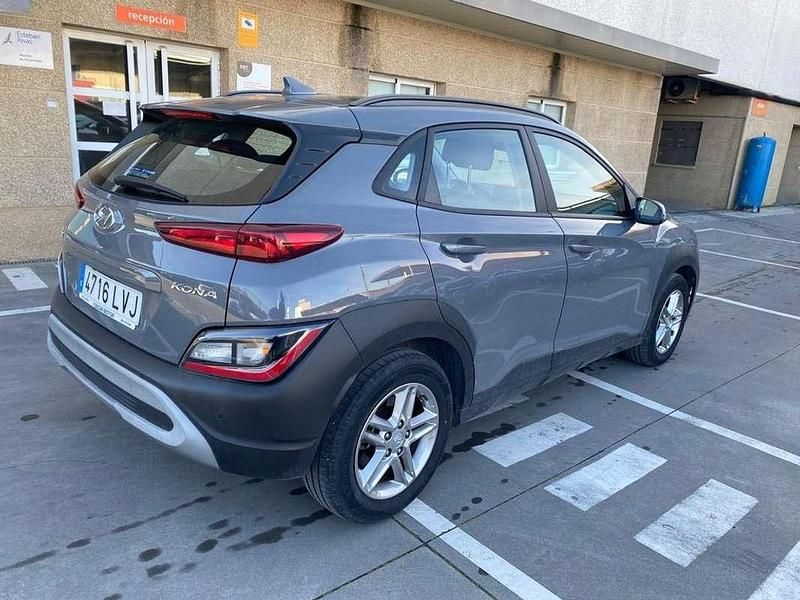 Usado Hyundai Kona 120 CV (88 kW) 2021 Gris SUV