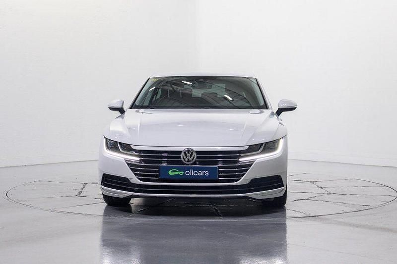 Usado VW Arteon 150 CV (110 kW) 2018 Blanco Coupe