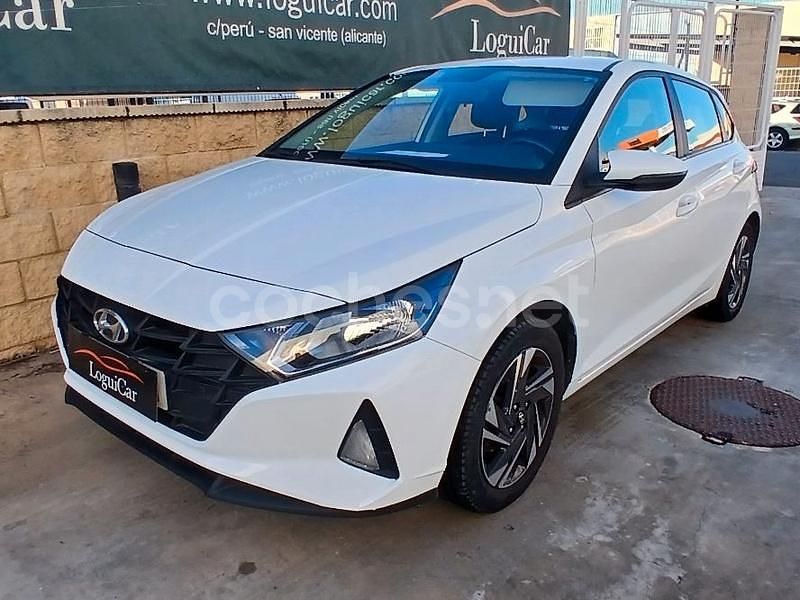 Usado Hyundai i20 84 CV (61 kW) 2021 Blanco Berlina