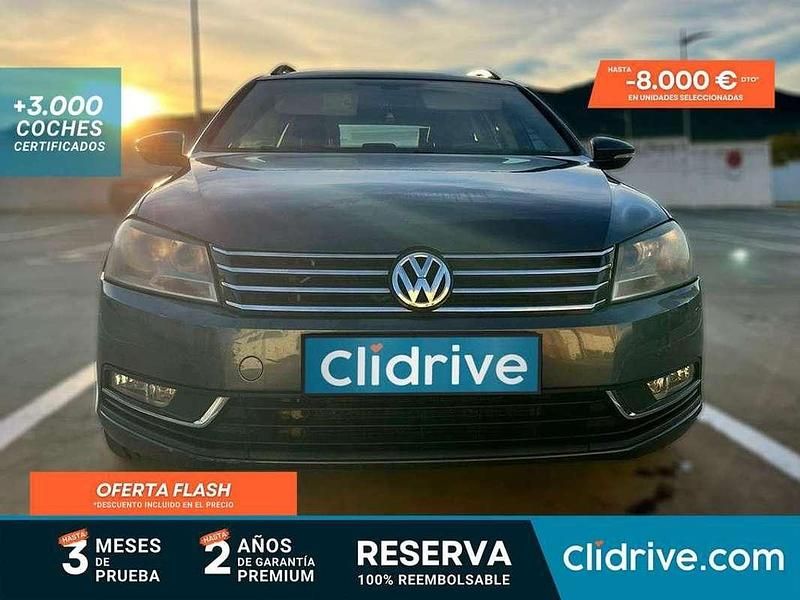 Usado VW Passat Advance 105 CV (77 kW) 2011 Gris Familiar