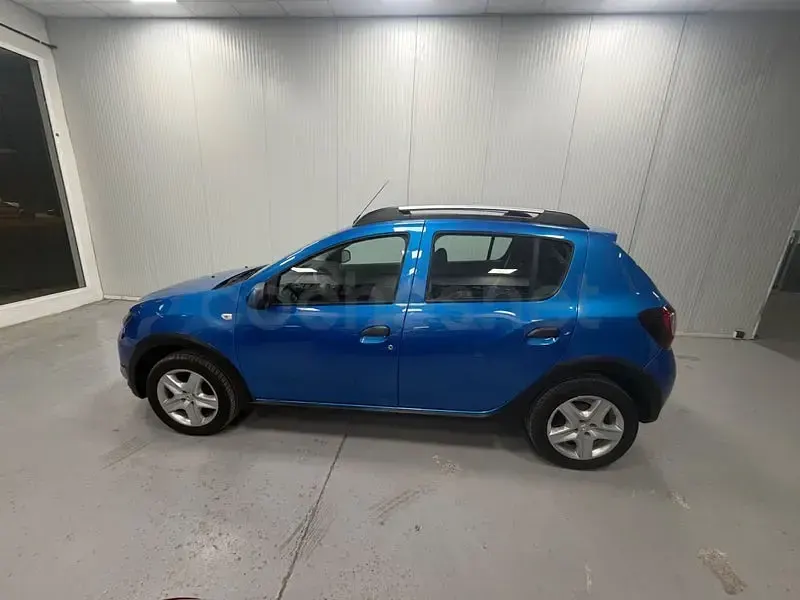 Usado Dacia Sandero Stepway 90 CV (66 kW) 2014 Azul Berlina