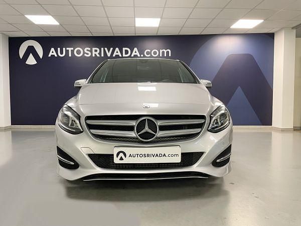 Usado Mercedes B200 136 CV (100 kW) 2018 Plata polar (metalizado) Monovolumen